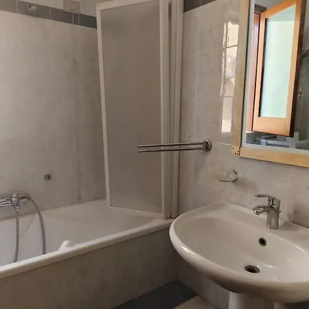 Apartament Bbwine 2 *
